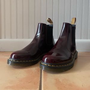 Like new, Size 9W, Burgundy Chelsea Boot Dr. Martens